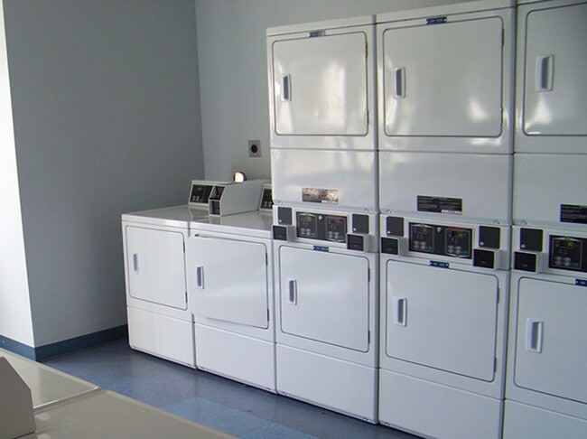 Photo - Harvard Street Apartments Unidad 1646 09