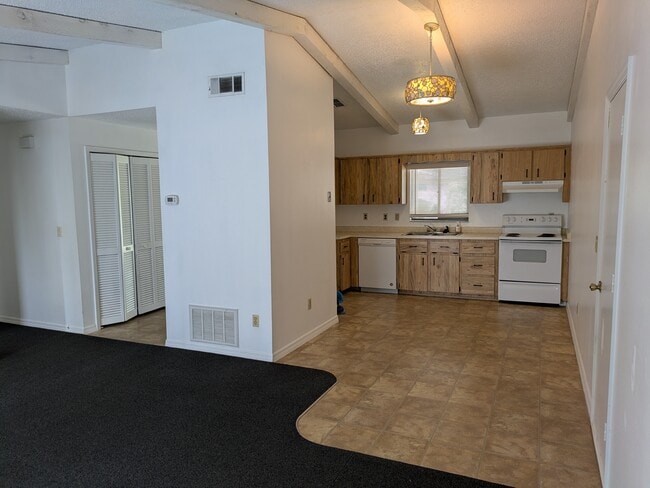 Photo - 150 Longwood Lake Mary Rd Unit B