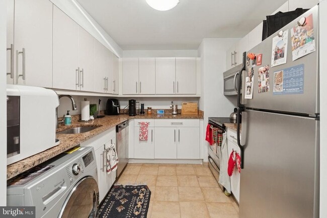 Photo - 219 S 18th St Unit 423