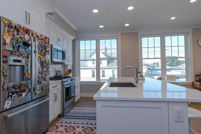 Photo - 353 Summer St Unidad 201