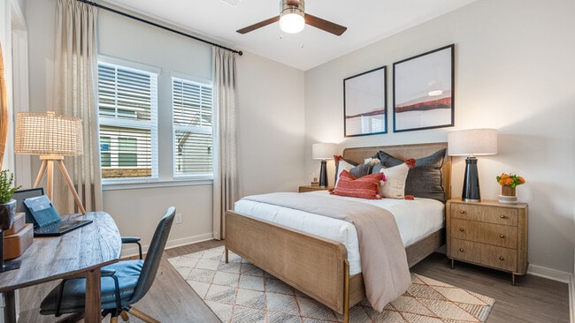 Photo - Yardly Ellenton