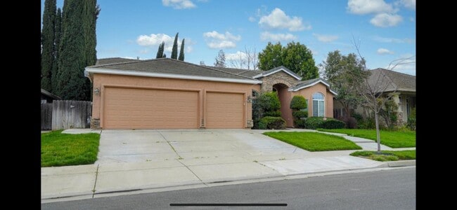 Building Photo - 846 Miraggio Dr