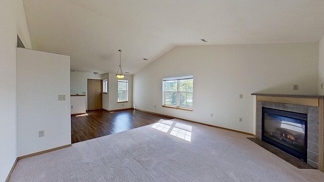 2783 Gateway Ave Unit 6