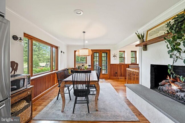 Photo - 35299 Snickersville Turnpike