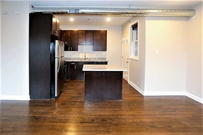 1604 W Berwyn Ave Unit 2