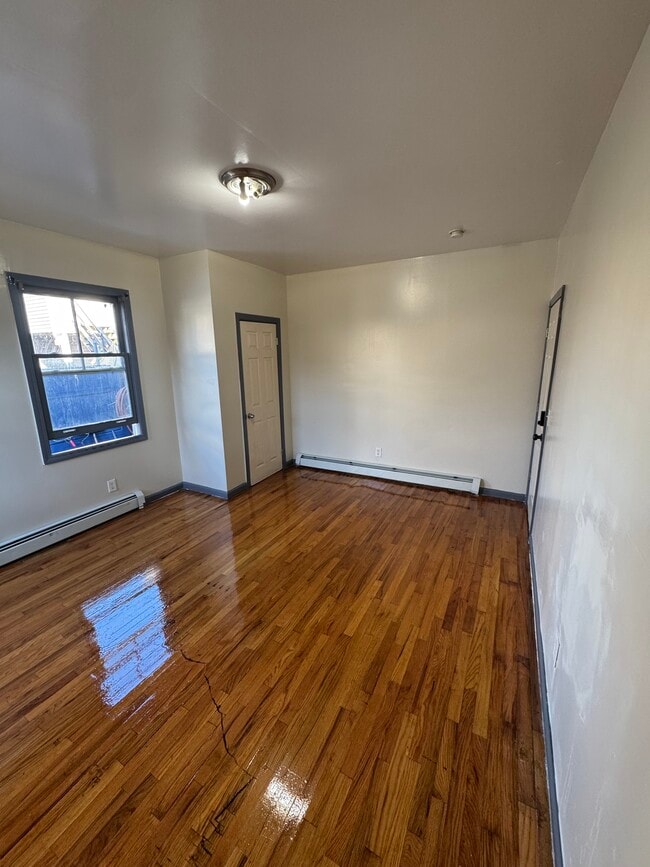 Photo - 154 Clarence St Unit 2