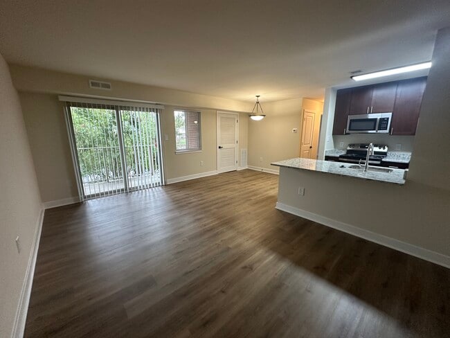 Riverwoods Apartments of Fredericksburg