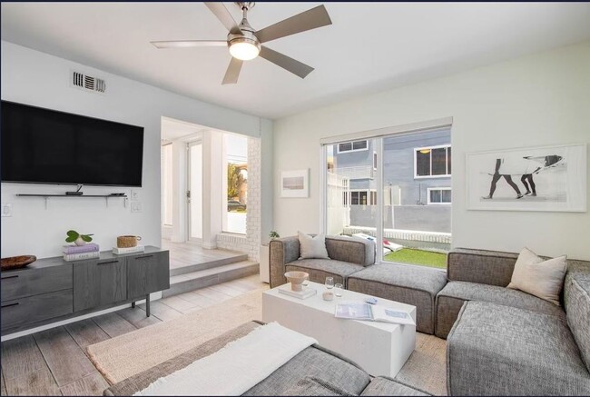 Photo - 3350 NE 14th Ct