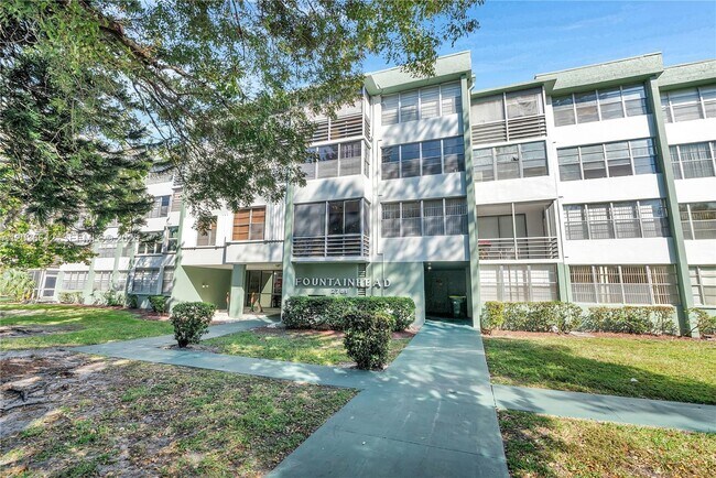 Photo - 2781 Taft St Unidad 303