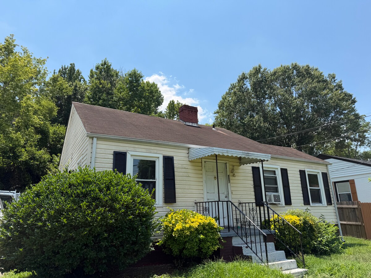 Photo - 207 Ray St