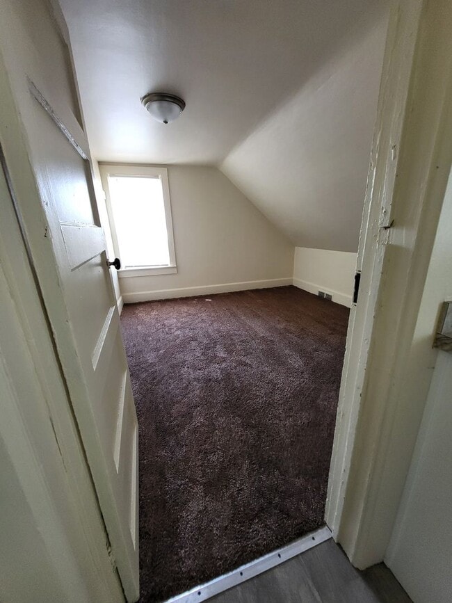 Photo - 1133 Day St Unit Upper