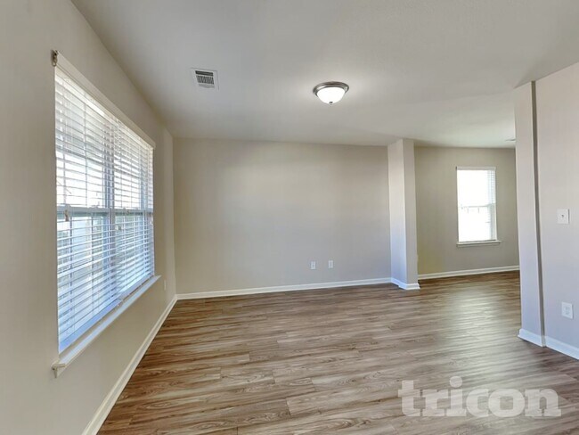 Photo - 1935 Windy Willow Ln