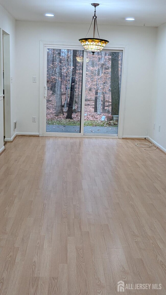 Photo - 2103 Timber Oaks Rd