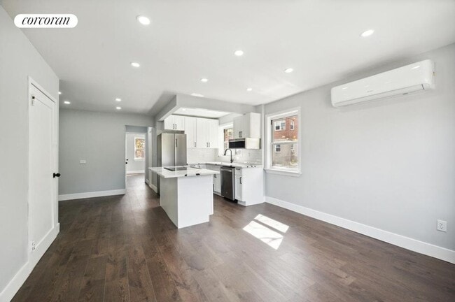 Photo - 224 W 252nd St