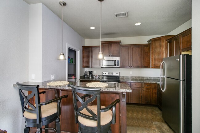 Photo - 15971 S Crestview Dr Unit 15971
