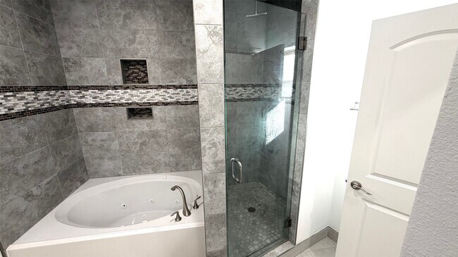 Photo - 150 Carson Ct