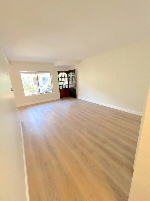 Photo - 2115 Placentia Ave Unidad 7