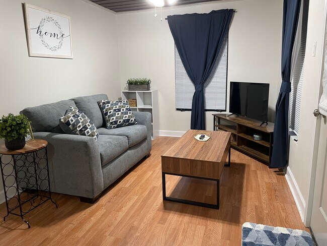 Photo - 206 Chandler St