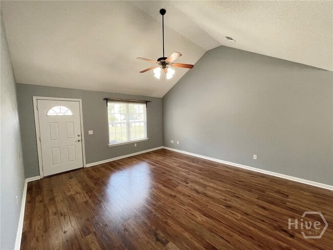 Photo - 119 Mustang Dr