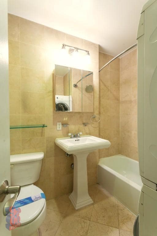 Photo - 120 Christopher St Unit 5