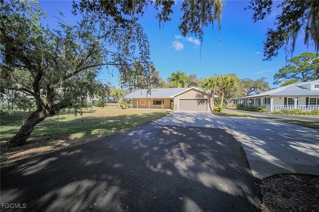 Photo - 1250 Riverbend Dr