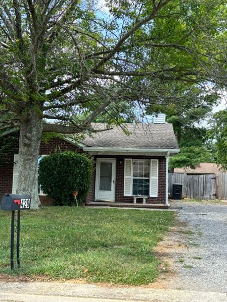 Photo - 420 Jonquil Ct