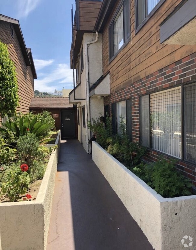 Building Photo - 714 E Acacia Ave Unit 202 Rental