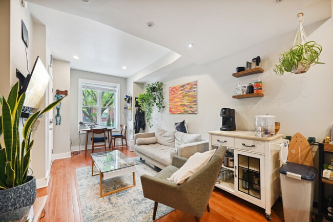 Photo - 43 Hanover Pl NW Unit #2