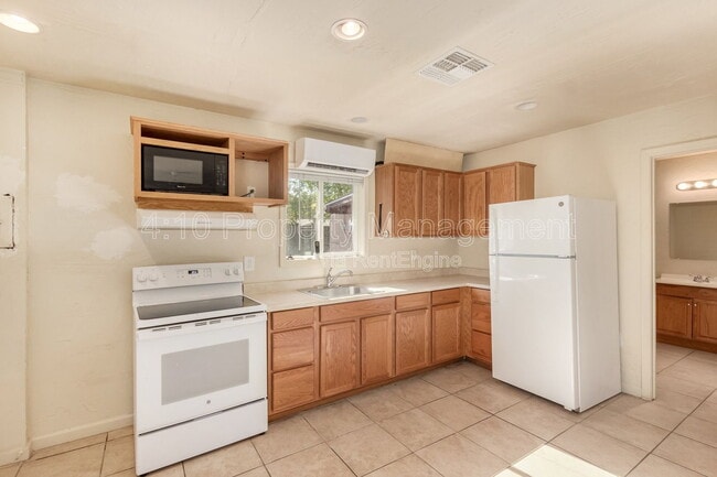 Photo - 1626 W Taylor St Unit 2
