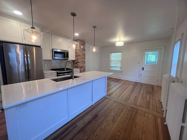 Photo - Spacious 2 bedroom Duplex with a bonus room!