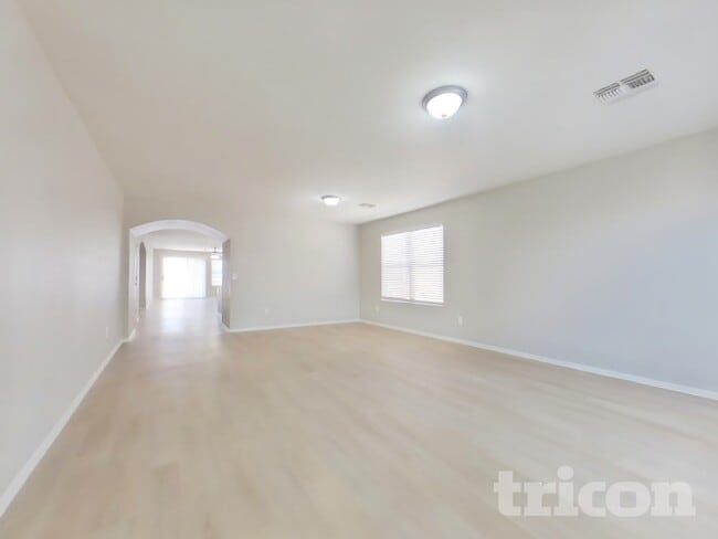 Photo - 106 S Valle Verde