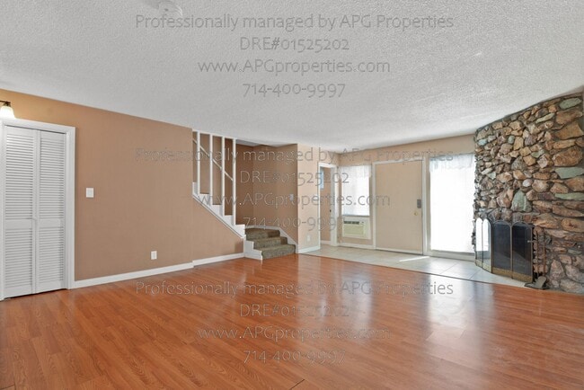 Photo - 315 N Acacia Ave