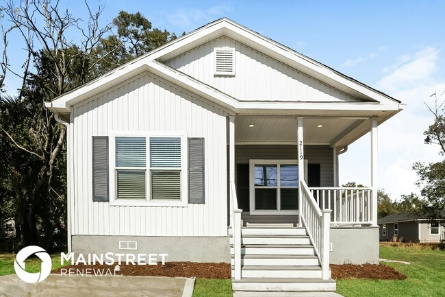 Photo - 2119 Lewis St