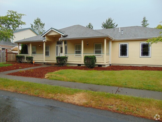 Building Photo - 2810 30th Ave SE Rental