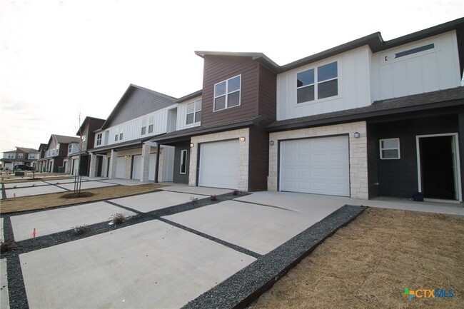 Photo - 1968 Royal Loop Townhome