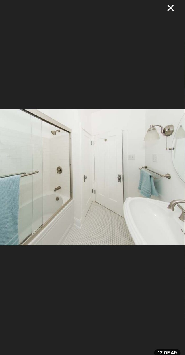 Photo - 6412 N Oakley Ave Unidad 1st floor