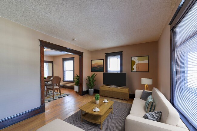 Building Photo - 1923 University Ave NE Unit 2 Rental