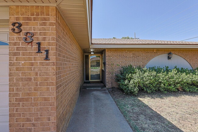 Photo - Spacious 3/2/2 near McCullough Park