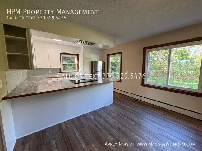 Photo - 5811 Strausser St NW