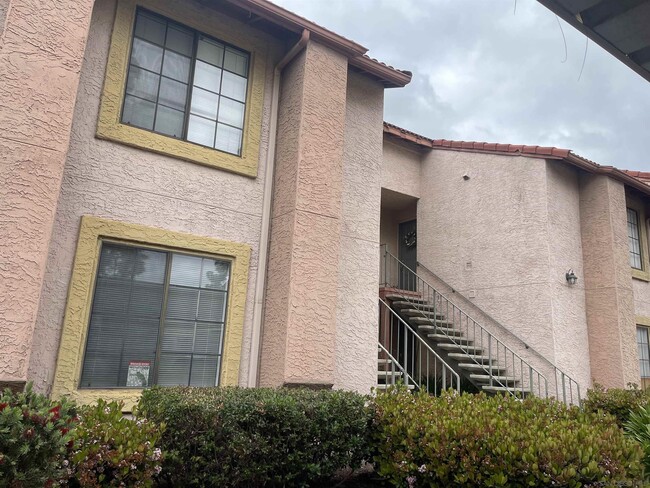 Photo - 12047 Alta Carmel Ct Unidad 192 Rental