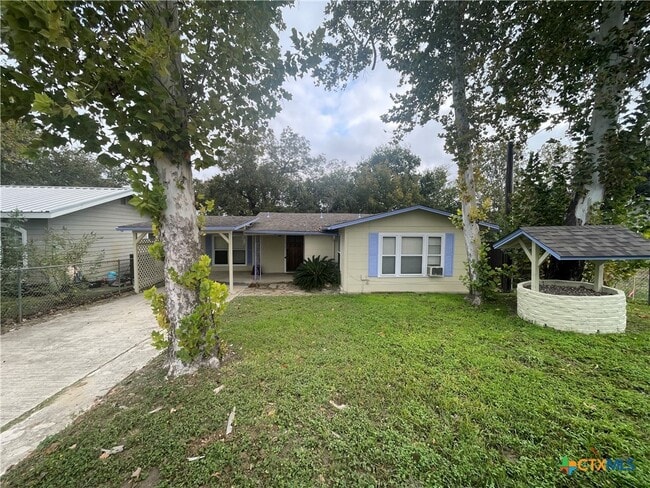 Building Photo - 1015 Reiley Rd