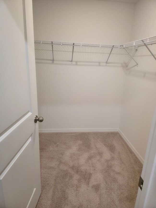 Photo - Brand New 3/2/2 furnished close to I75 to commute to Tampa or Ocala.