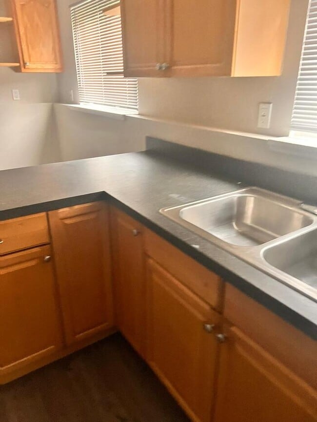 Photo - Hardwood Floors- Large Space - Garage