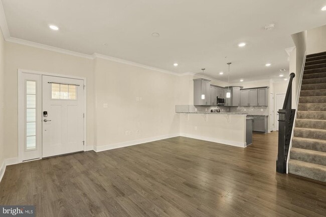 Photo - 7916a Potter Pl Unit B