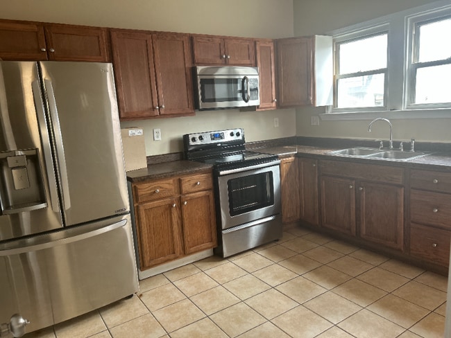 Photo - 3353 N College Ave Unidad 1