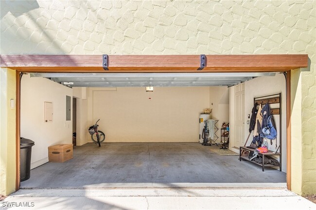 Building Photo - 9118 Chula Vista St Unit 12002