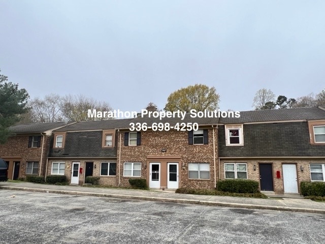 Photo - 3923 Overland Hts