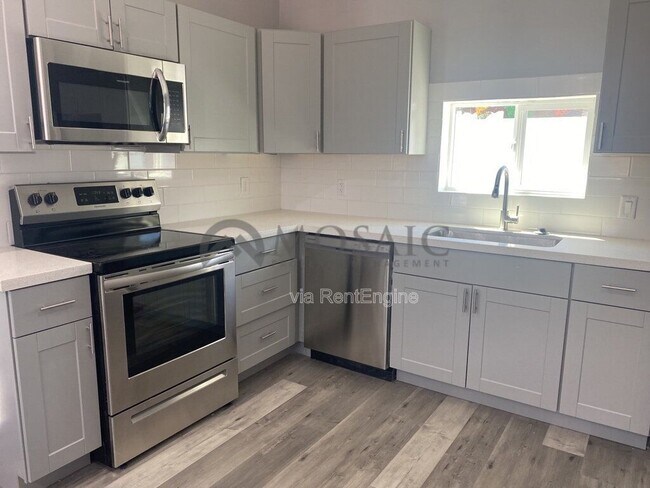 Photo - 257 E Oakland St Unit 1