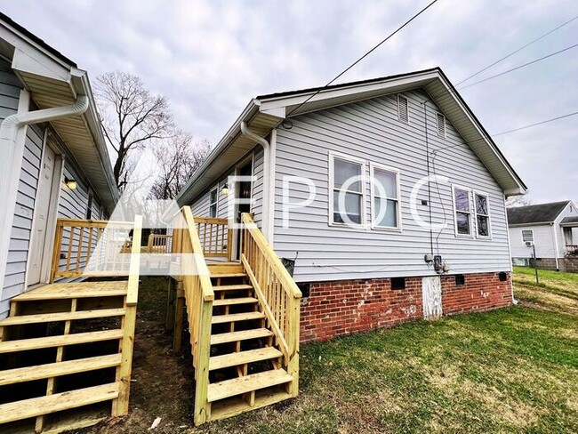 Photo - Greensboro Duplex 2 Bedroom, 1 Bathroom- B...