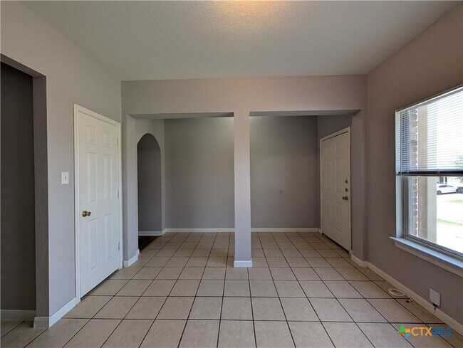 Photo - 3017 Lodgepole Ln